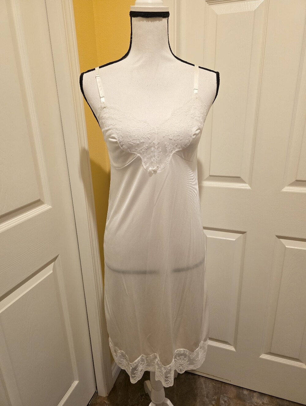 WHITE SLIP DRESS, SIZE S/M